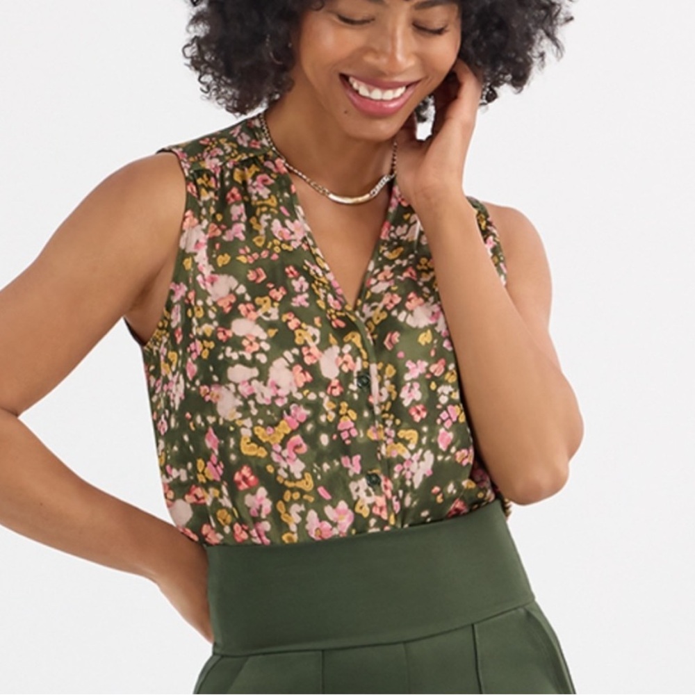NWT Cabi Flashbulb Top